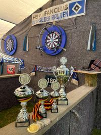 Unsere Pokale und Medaillen von der 3. Dartmeisterschaft am 13.08.2022
